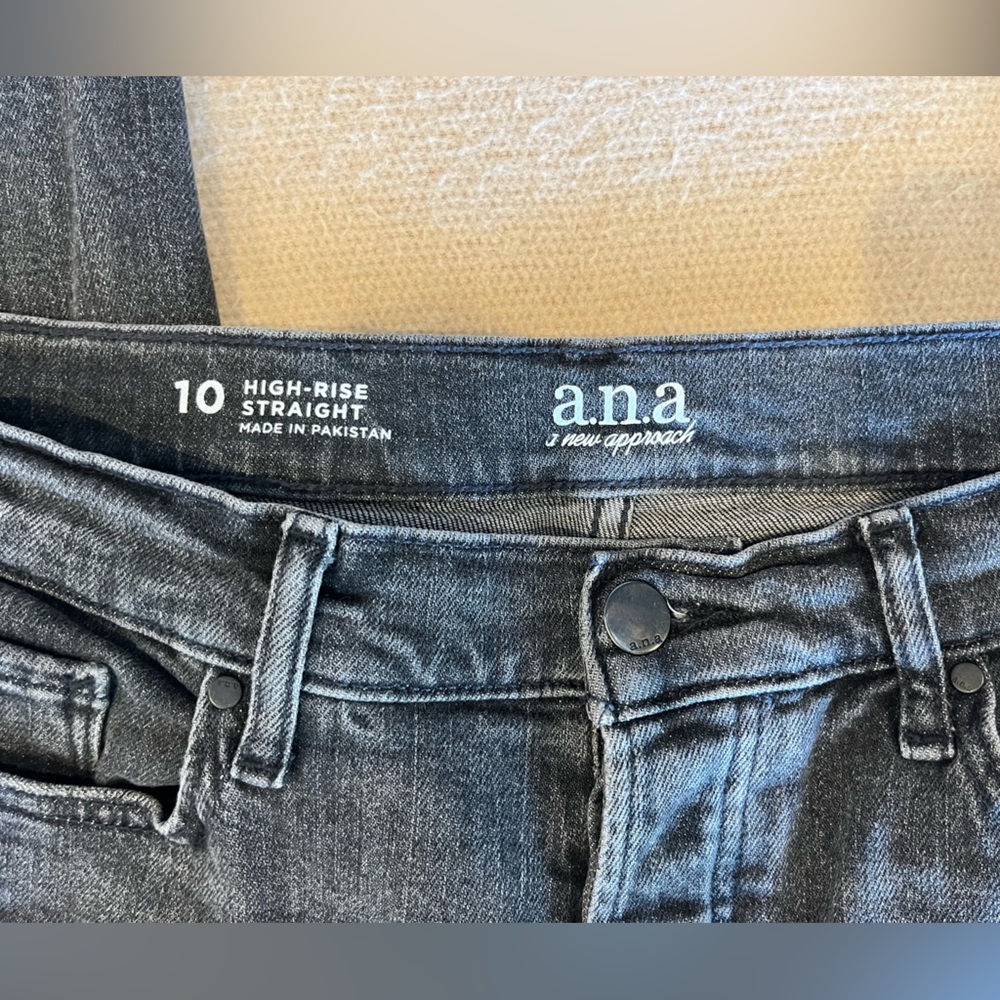 a.n.a High Rise Straight Jean - Picture 6 of 10